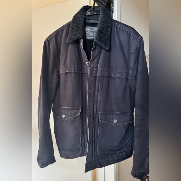 Levi's Black Trucker Sherpa-Lined Field Jacket - Picture 2 of 8